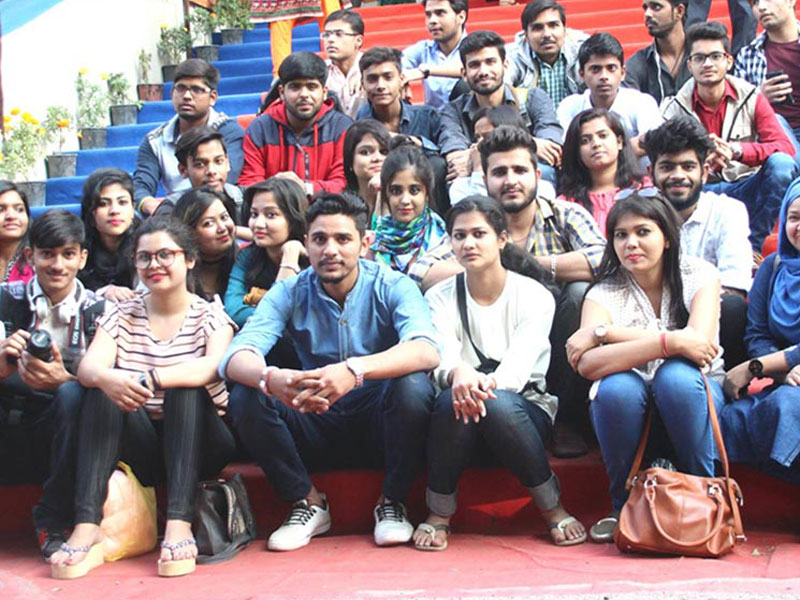 himcom-is-best-mass-communication-course-after-12th-in-delhi